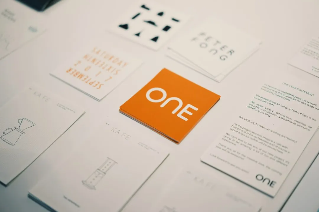 初创品牌如何构建完整VI体系:LOGO、字体与色彩的系统化设计流程正文配图 1